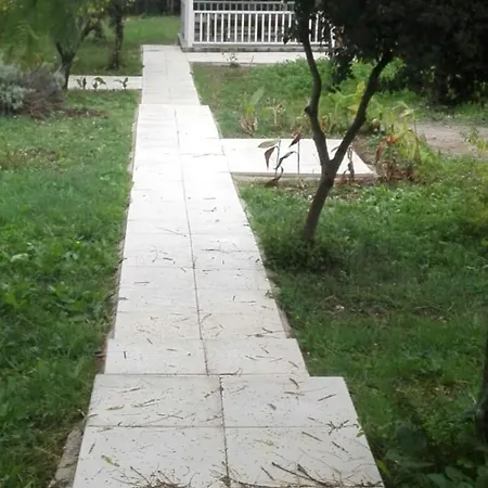 Zeus And Hera Apartman *
